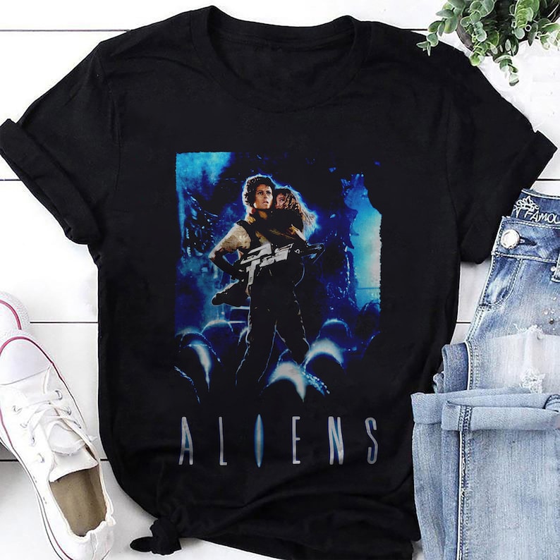 New Aliens Movie Poster Sigourney Weaver T-Shirt, Aliens Sci-Fi Horror Movie Retro Shirt, Aliens Xenomorph Shirt