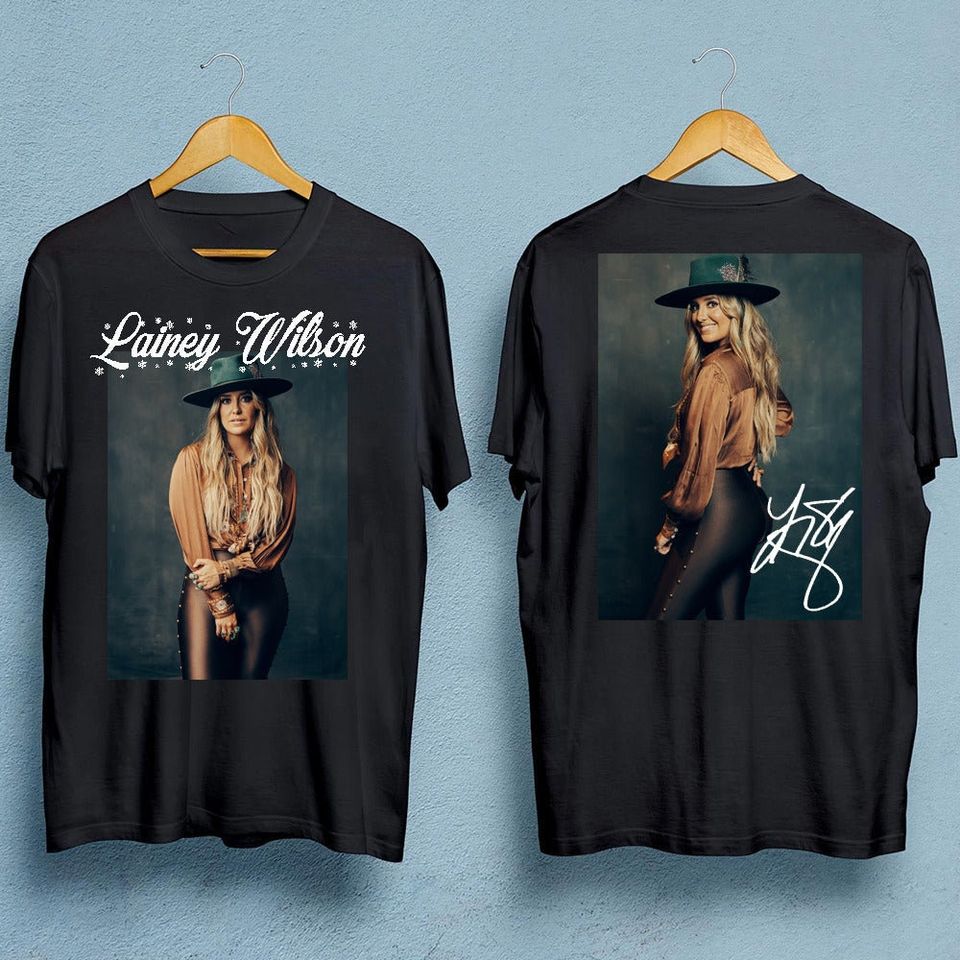 Lainey Wilson signature T-shirt