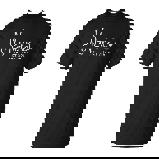 Nana Est 2024 Soon To Be Nana Pregnancy Announcement 2024 T-Shirt