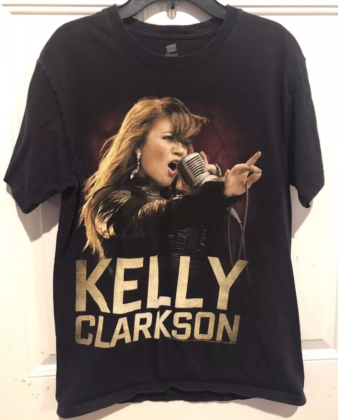 Kelly Clarkson Stronger Graphic T-Shirt Black Shirt, Fan Shirt, Classic Style Shirt