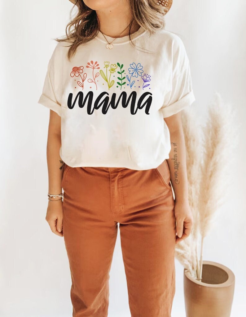 Lesbian mama | lesbian mom gift | gay mama | lesbia mom shirt | lesbian mothers day | gay mothers day | two mothers shirt | queer mom