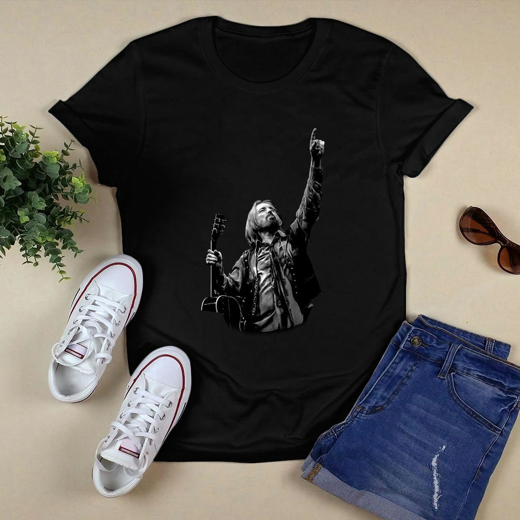 Tom Arts Petty Music Legends Live Forever T-Shirt, Premium Shirt